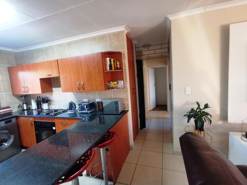 3 Bedroom Property for Sale in Sonneveld Gauteng
