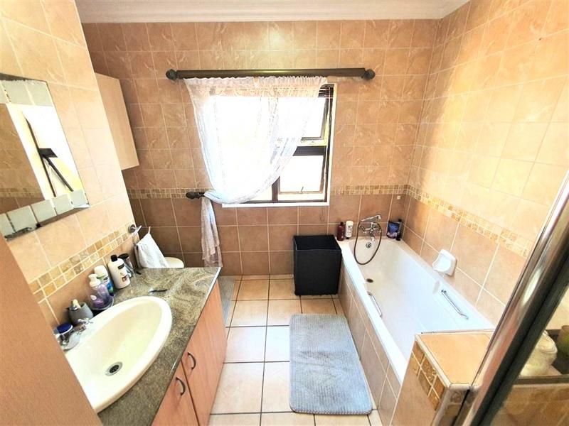 2 Bedroom Property for Sale in Ravenswood Gauteng