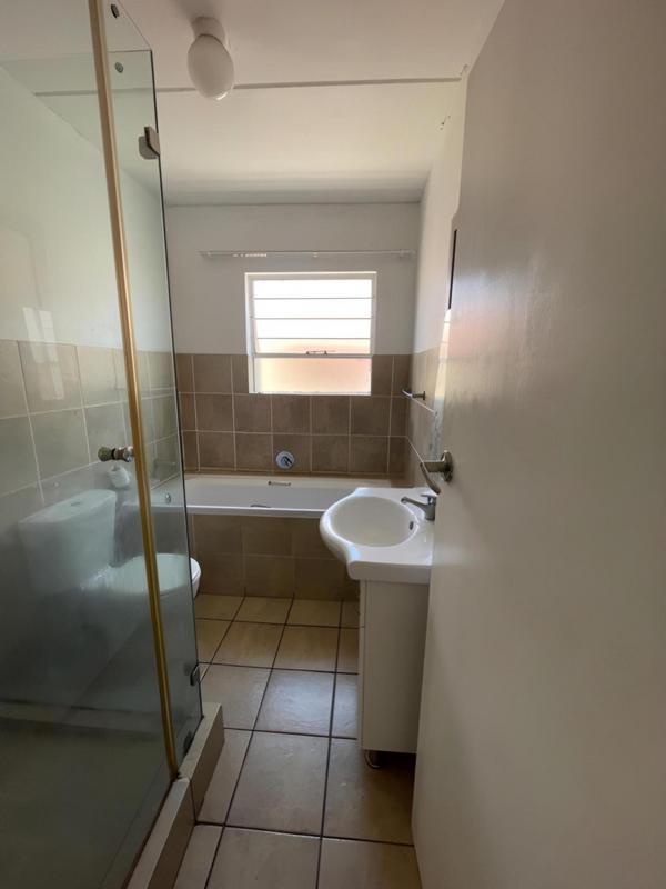 To Let 2 Bedroom Property for Rent in Bardene Gauteng
