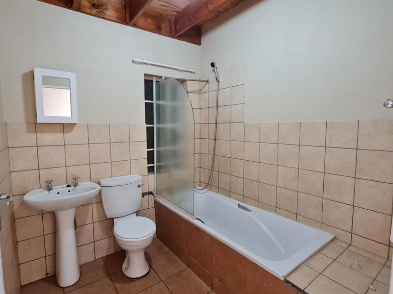 To Let 2 Bedroom Property for Rent in Grand Central Gauteng