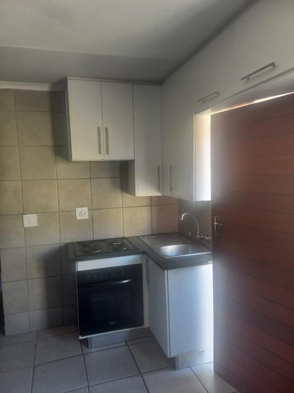 To Let 2 Bedroom Property for Rent in Birch Acres Gauteng