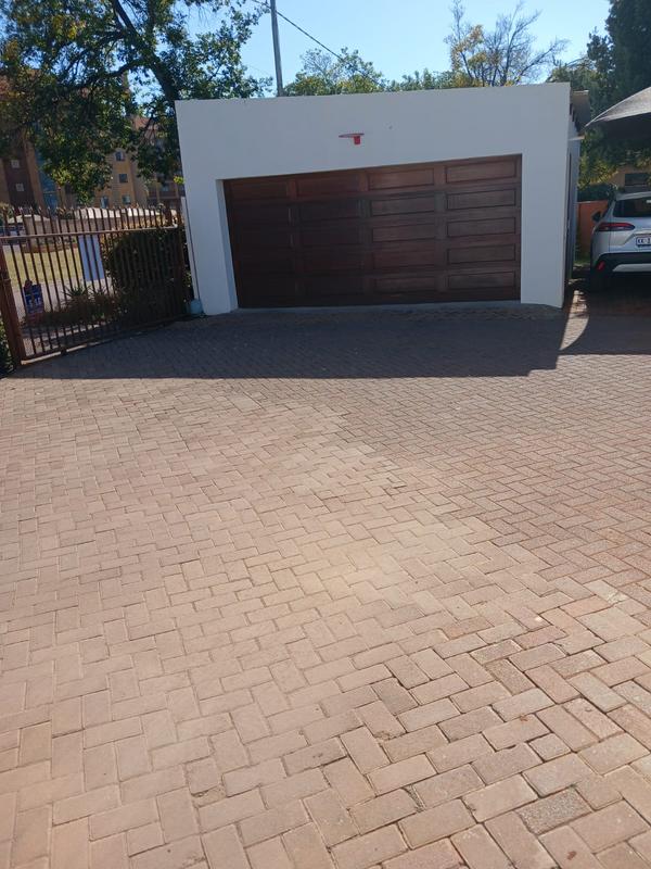 5 Bedroom Property for Sale in Doringkloof Gauteng