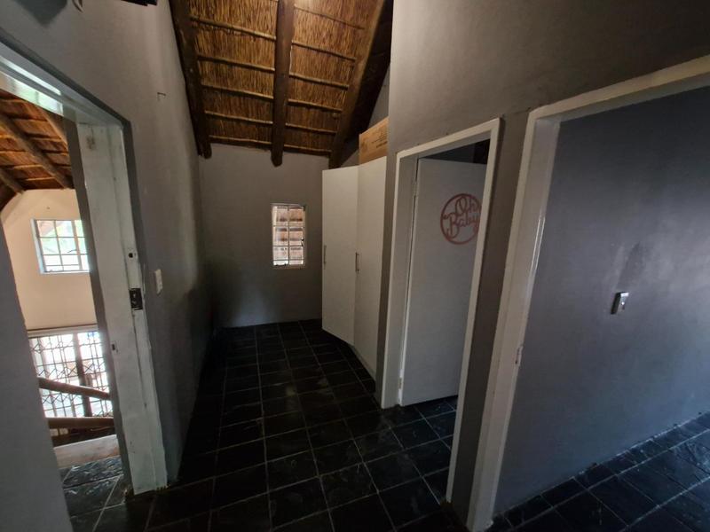 4 Bedroom Property for Sale in Mnandi Gauteng