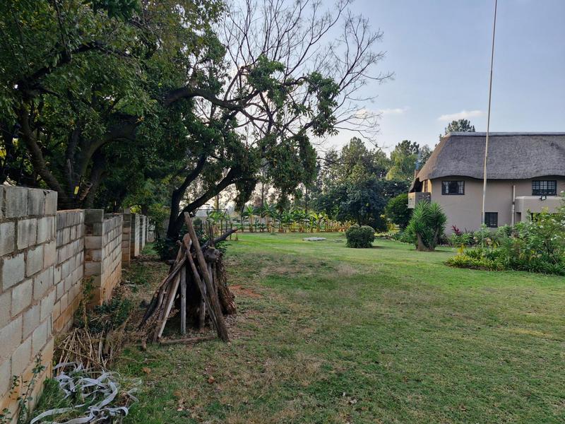 4 Bedroom Property for Sale in Mnandi Gauteng