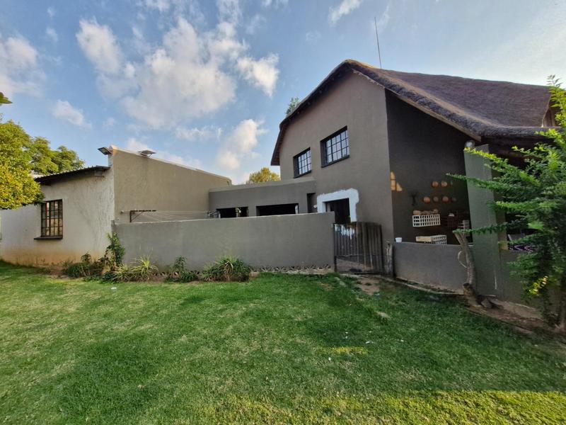 4 Bedroom Property for Sale in Mnandi Gauteng