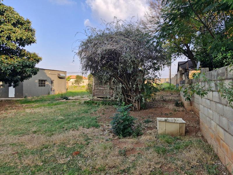 4 Bedroom Property for Sale in Mnandi Gauteng