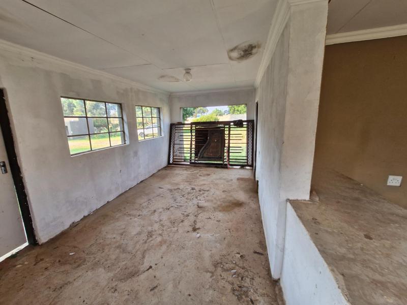 4 Bedroom Property for Sale in Mnandi Gauteng