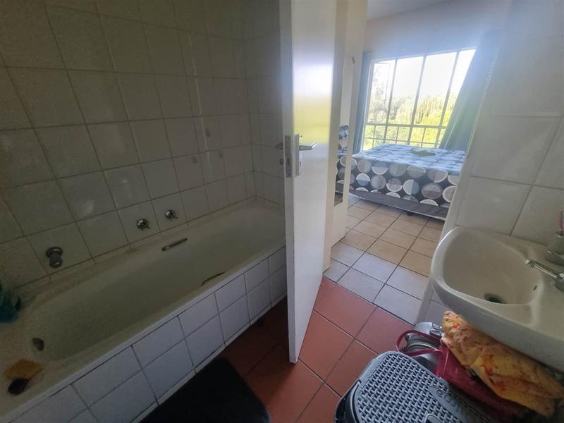 To Let 2 Bedroom Property for Rent in Waterkloof Glen Gauteng