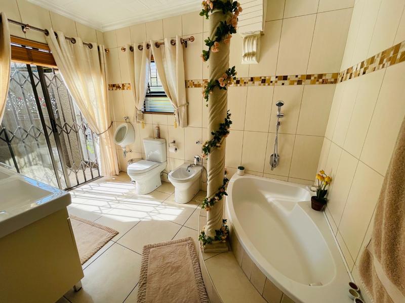 3 Bedroom Property for Sale in Albemarle Gauteng