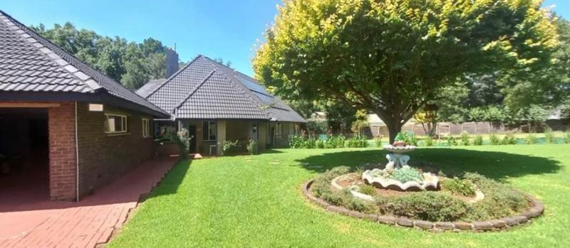 7 Bedroom Property for Sale in Kookrus Gauteng