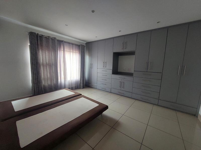 To Let 4 Bedroom Property for Rent in Erasmia Gauteng