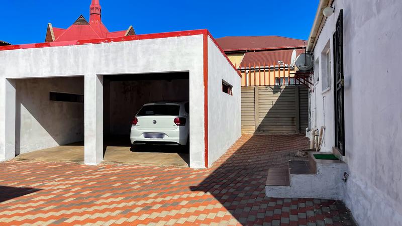 4 Bedroom Property for Sale in Troyeville Gauteng