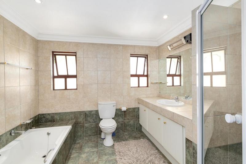 To Let 4 Bedroom Property for Rent in Dainfern Golf Estate Gauteng