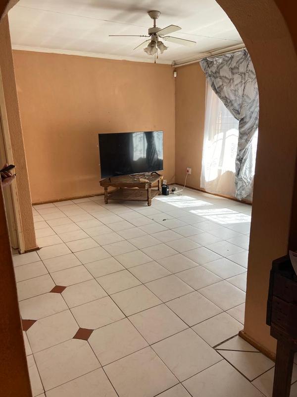 2 Bedroom Property for Sale in Tsakane Gauteng