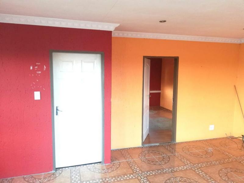 2 Bedroom Property for Sale in Tsakane Gauteng