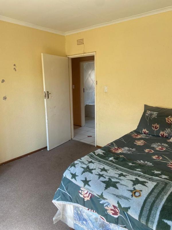 2 Bedroom Property for Sale in Tsakane Gauteng