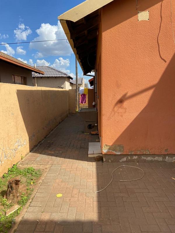 2 Bedroom Property for Sale in Tsakane Gauteng