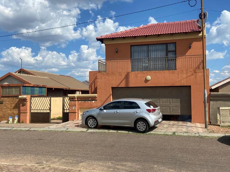 2 Bedroom Property for Sale in Tsakane Gauteng