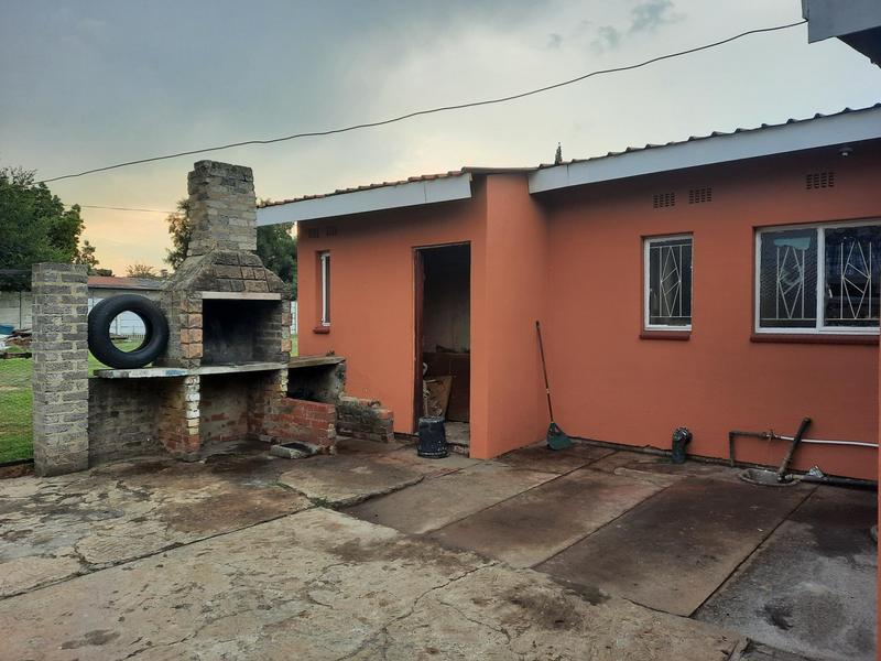 4 Bedroom Property for Sale in Sonland Park Gauteng