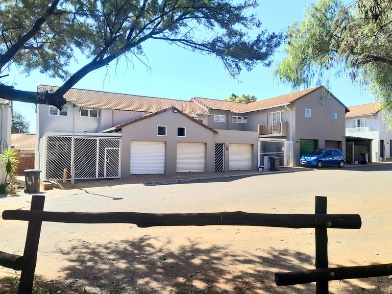 3 Bedroom Property for Sale in Hennopspark Gauteng