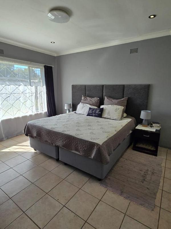 4 Bedroom Property for Sale in Raceview Gauteng