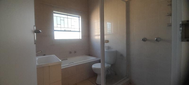 To Let 2 Bedroom Property for Rent in Wilgeheuwel Gauteng