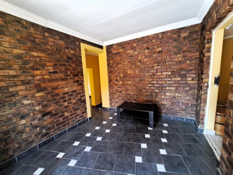 4 Bedroom Property for Sale in Heuweloord Gauteng