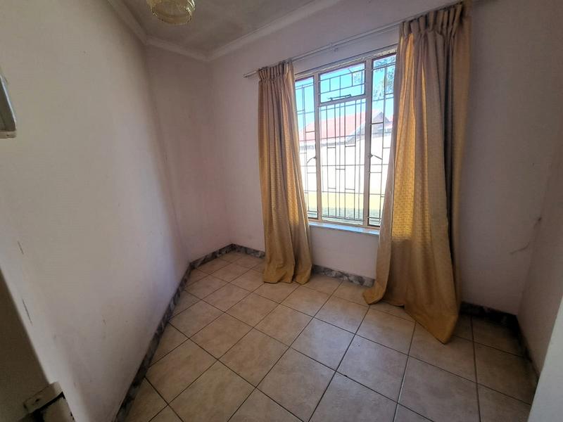 4 Bedroom Property for Sale in Heuweloord Gauteng