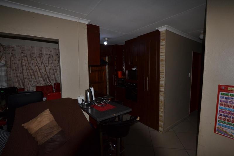 4 Bedroom Property for Sale in Olievenhoutbosch Gauteng