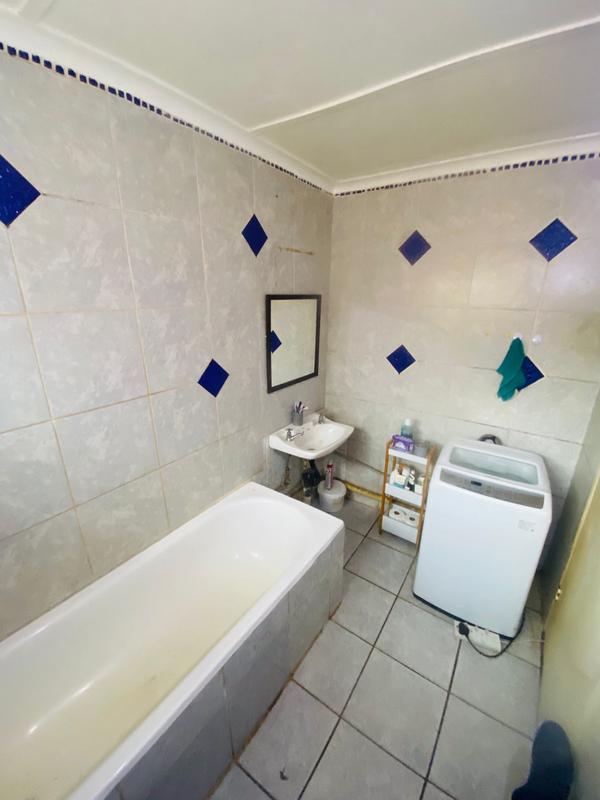 2 Bedroom Property for Sale in Protea Glen Gauteng