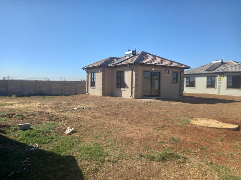 3 Bedroom Property for Sale in Windmill Park Gauteng