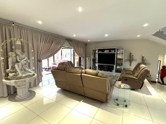 5 Bedroom Property for Sale in Blue Saddle Ranches Gauteng