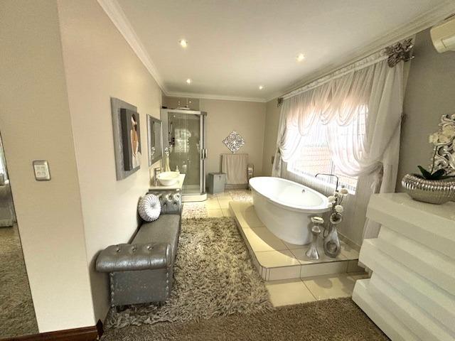 5 Bedroom Property for Sale in Blue Saddle Ranches Gauteng