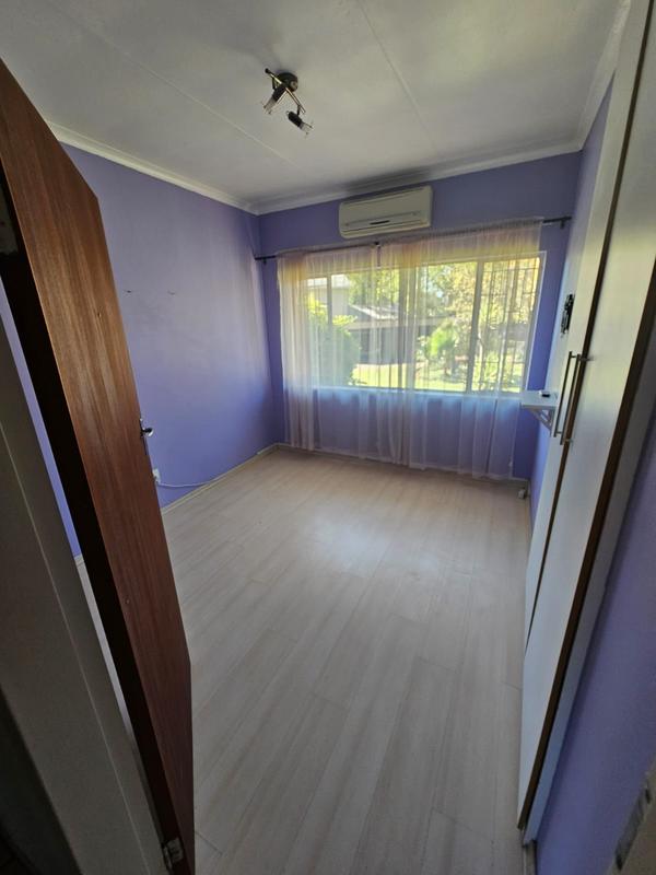 To Let 4 Bedroom Property for Rent in Eldoraigne Gauteng