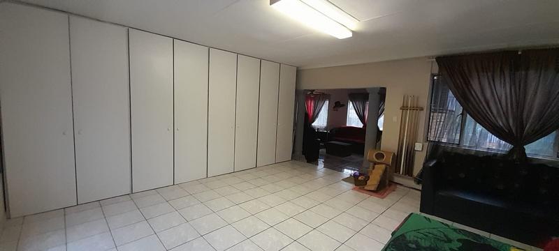 3 Bedroom Property for Sale in Suiderberg Gauteng