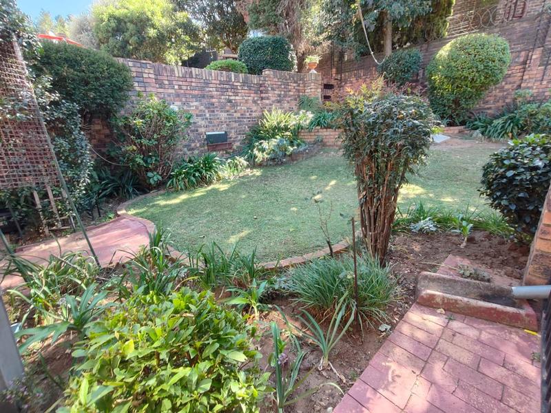 4 Bedroom Property for Sale in Weltevreden Park Gauteng