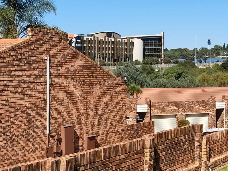 4 Bedroom Property for Sale in Weltevreden Park Gauteng