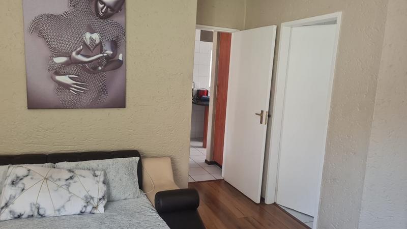 1 Bedroom Property for Sale in Bedfordview Gauteng