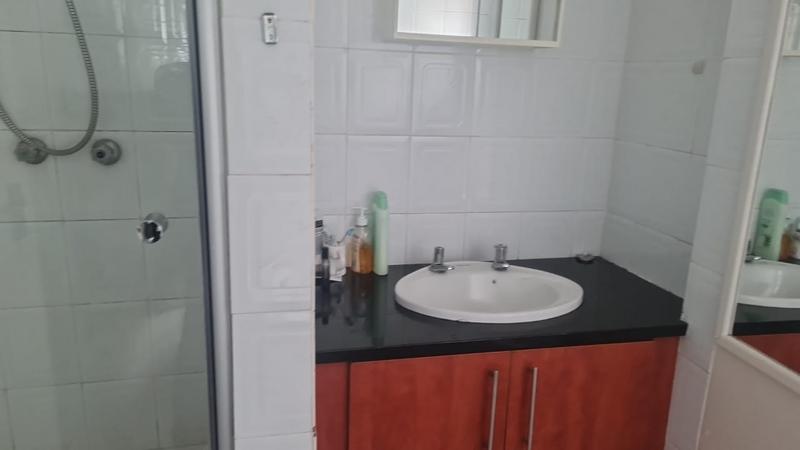 1 Bedroom Property for Sale in Bedfordview Gauteng