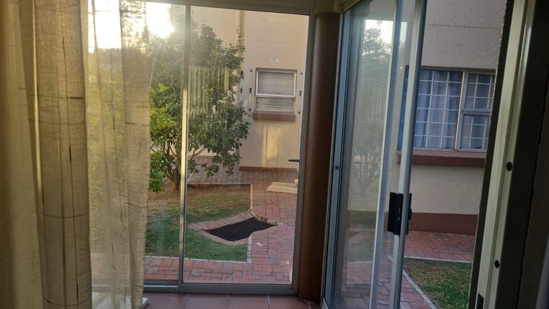 2 Bedroom Property for Sale in Bedfordview Gauteng