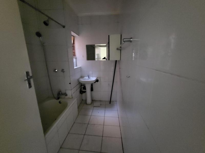 To Let 2 Bedroom Property for Rent in Laudium Gauteng