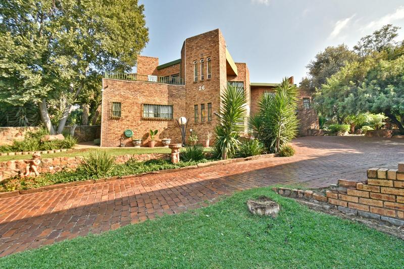 5 Bedroom Property for Sale in Kibler Heights Gauteng