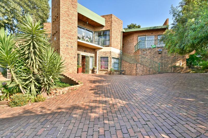 5 Bedroom Property for Sale in Kibler Heights Gauteng