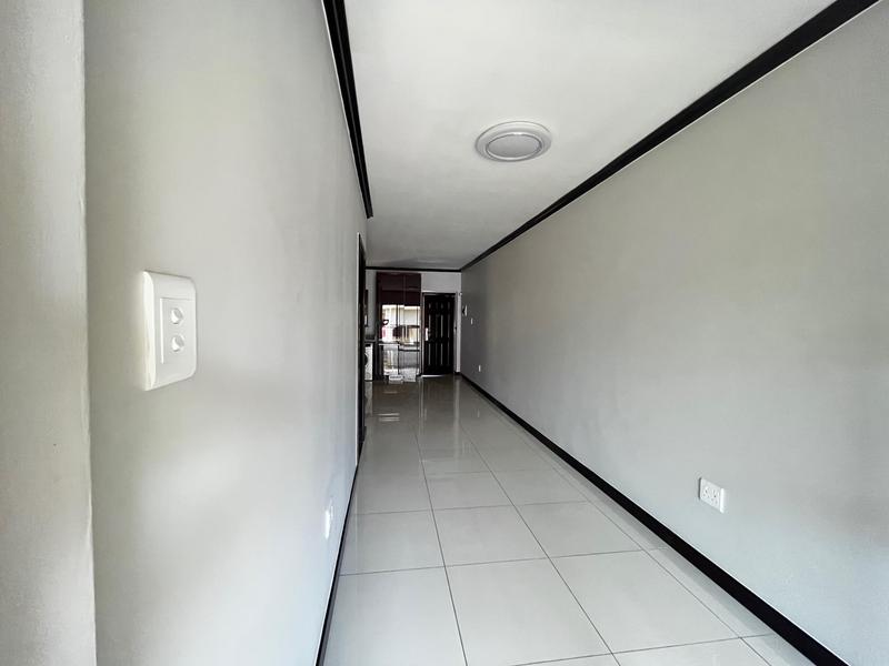 To Let 1 Bedroom Property for Rent in Fourways Gauteng