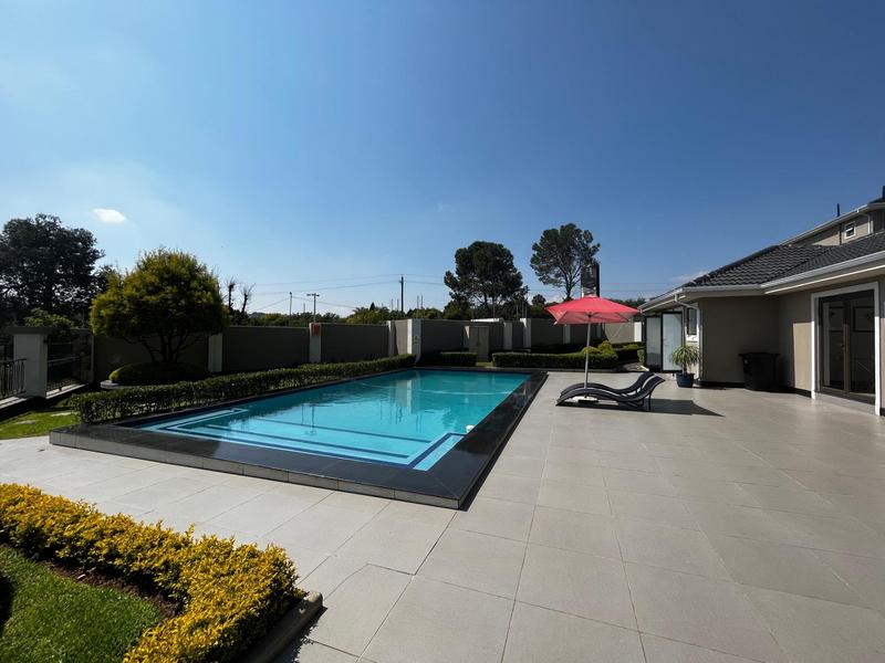 To Let 1 Bedroom Property for Rent in Fourways Gauteng