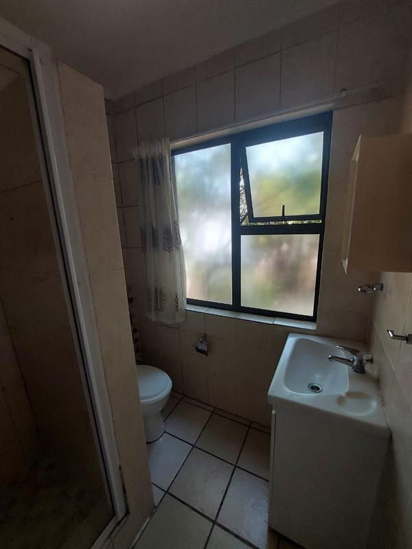 To Let 1 Bedroom Property for Rent in Petervale Gauteng