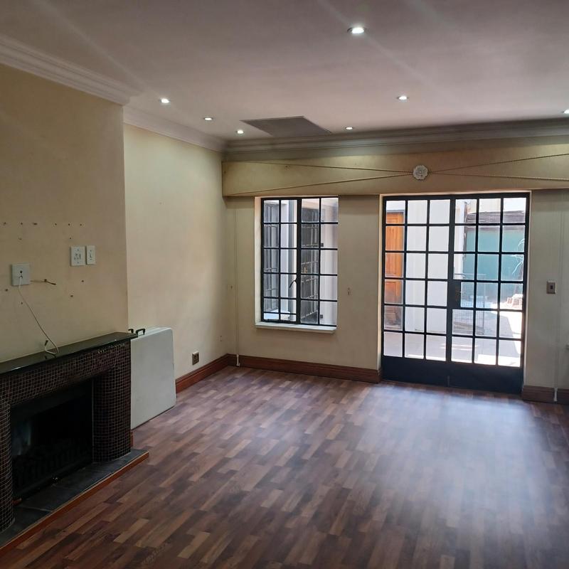 To Let 6 Bedroom Property for Rent in Houghton Estate Gauteng