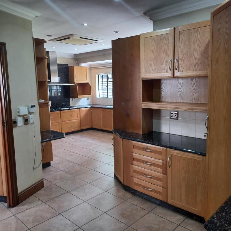 To Let 6 Bedroom Property for Rent in Houghton Estate Gauteng