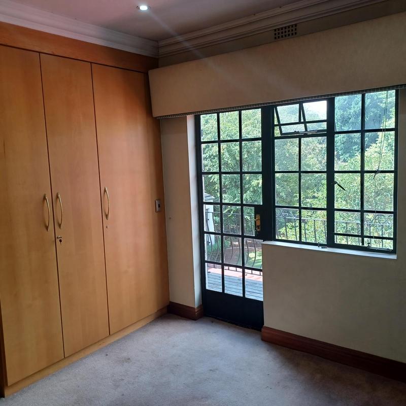 To Let 6 Bedroom Property for Rent in Houghton Estate Gauteng