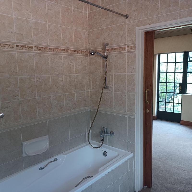 To Let 6 Bedroom Property for Rent in Houghton Estate Gauteng